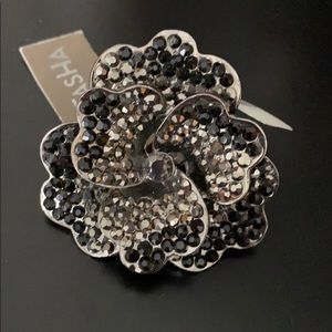 Tasha flower ring